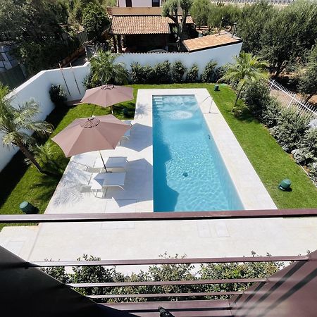 Marina Boutique Rooms Каріні Екстер'єр фото