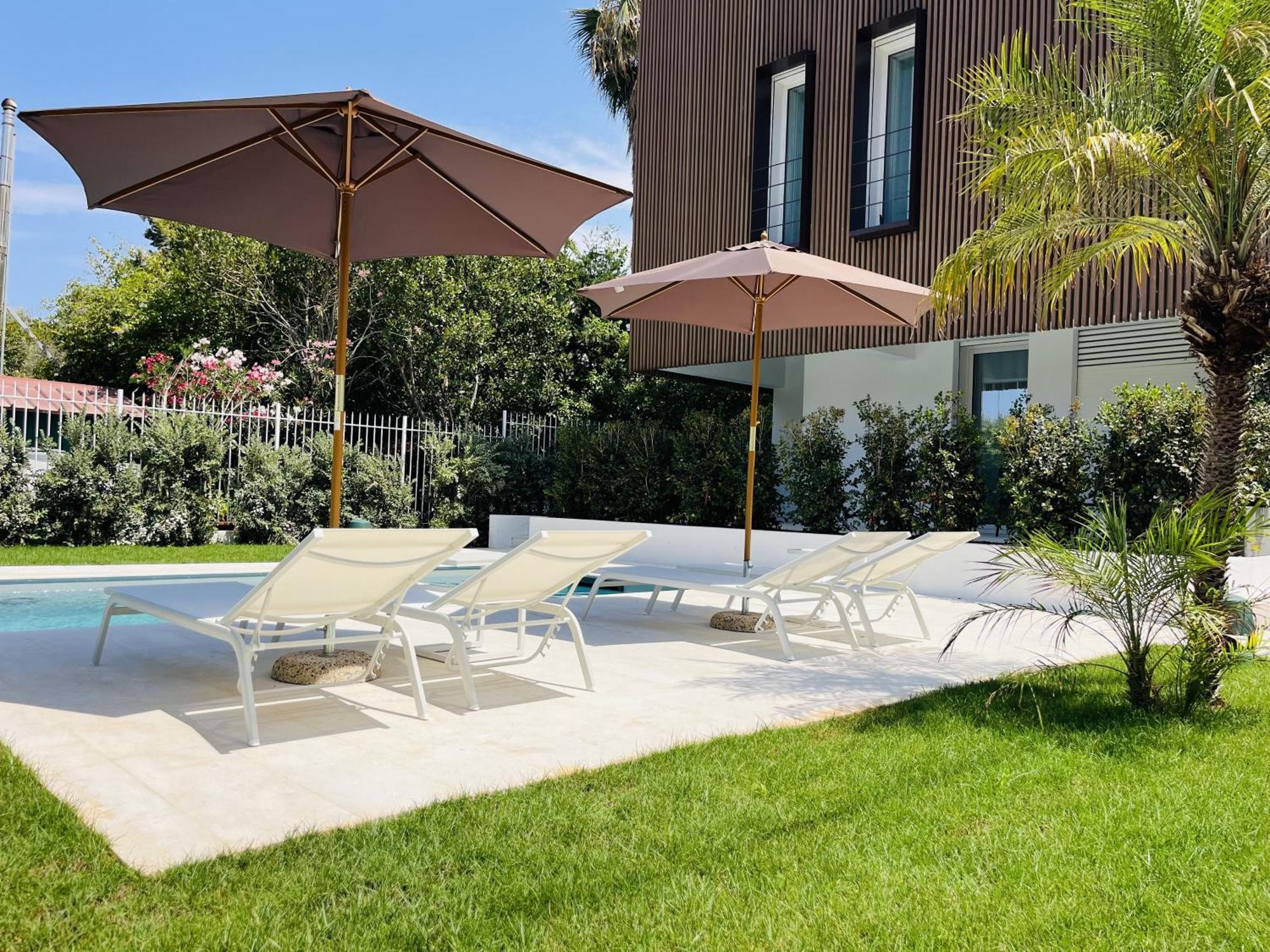 Marina Boutique Rooms Каріні Екстер'єр фото